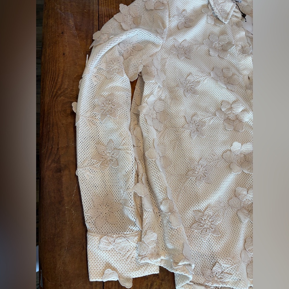 Current Air Cream Floral Lace Blouse - Picture 5 of 9